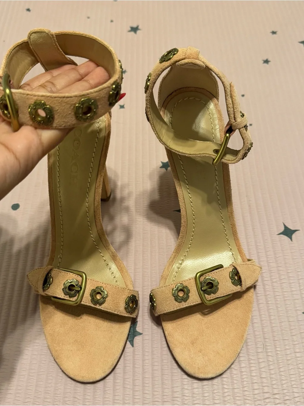 Coach Elizabeth Pink Suede Heel - Picture 6 of 7